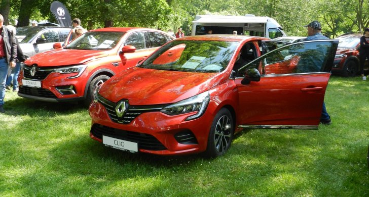 Výstavy autosalon Louny.jpg